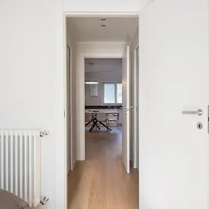 https://brand-new-4-persons-apt-city-life-district.it-lombardy.com